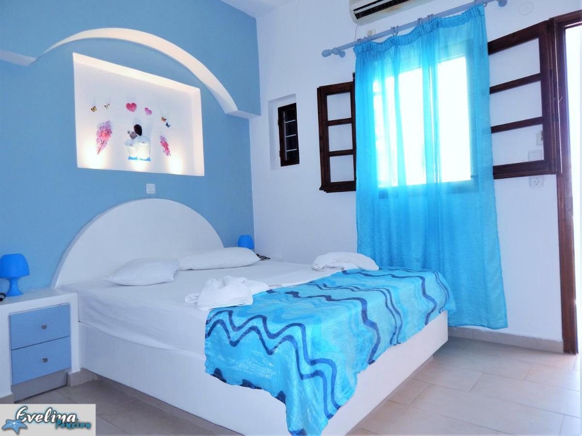 Evelina Beach Pension A Breath Away From The Black Beach Offer Plenty Of Accommodation Type To Suit Every Traveler'S Needs-Economic Rooms-Thematic Rooms-Design Rooms-Kitchenette Rooms-Studios-Small Apartments Περίσσα Εξωτερικό φωτογραφία